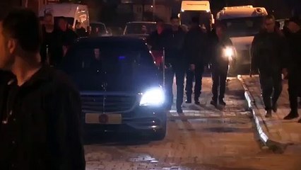 Erdoğan'a karşı 'geliyor gelmekte olan' diye bağırdı polis müdahale etti