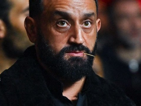 Je vais répondre une fois pour toute… , Kelly Vedovelli s’exprime sur son couple avec l'animateur star de C8 et ce qu’elle ne peut plus su...