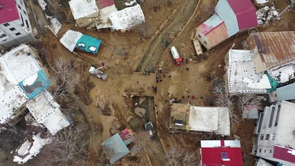 Sulama göleti seti yıkılan mahalle sular altında kaldı