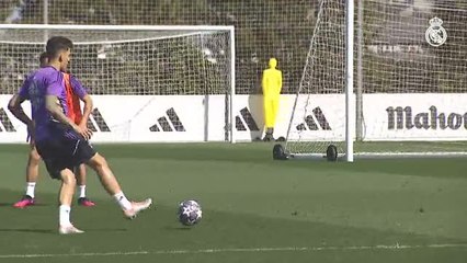 Alaba sigue ejercitándose en solitario