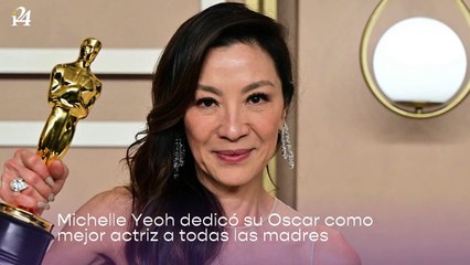 Michelle Yeoh dedicó su Oscar como mejor actriz a todas las madres: "Son las verdaderas heroínas"