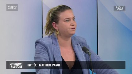 « Emmanuel Macron » torpille la constitutionnalisation de l’IVG avec un « texte global »