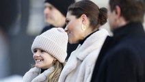 Prinzessin Estelle mit niedlichen Zahnlücken – süßer Auftritt der Schweden-Royals