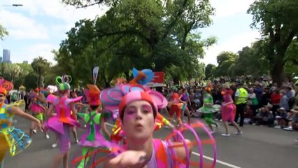 Moomba Festival brings crowds back to Melbourne