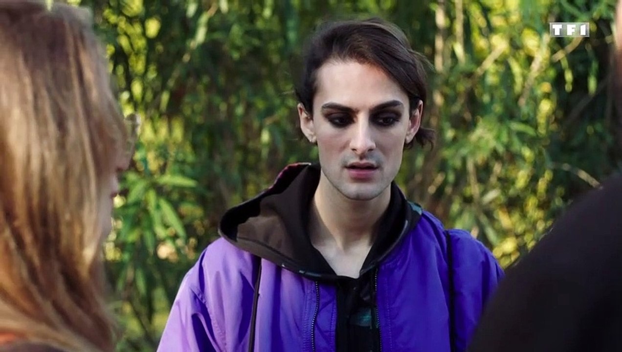 Eliott quitte l’institut !