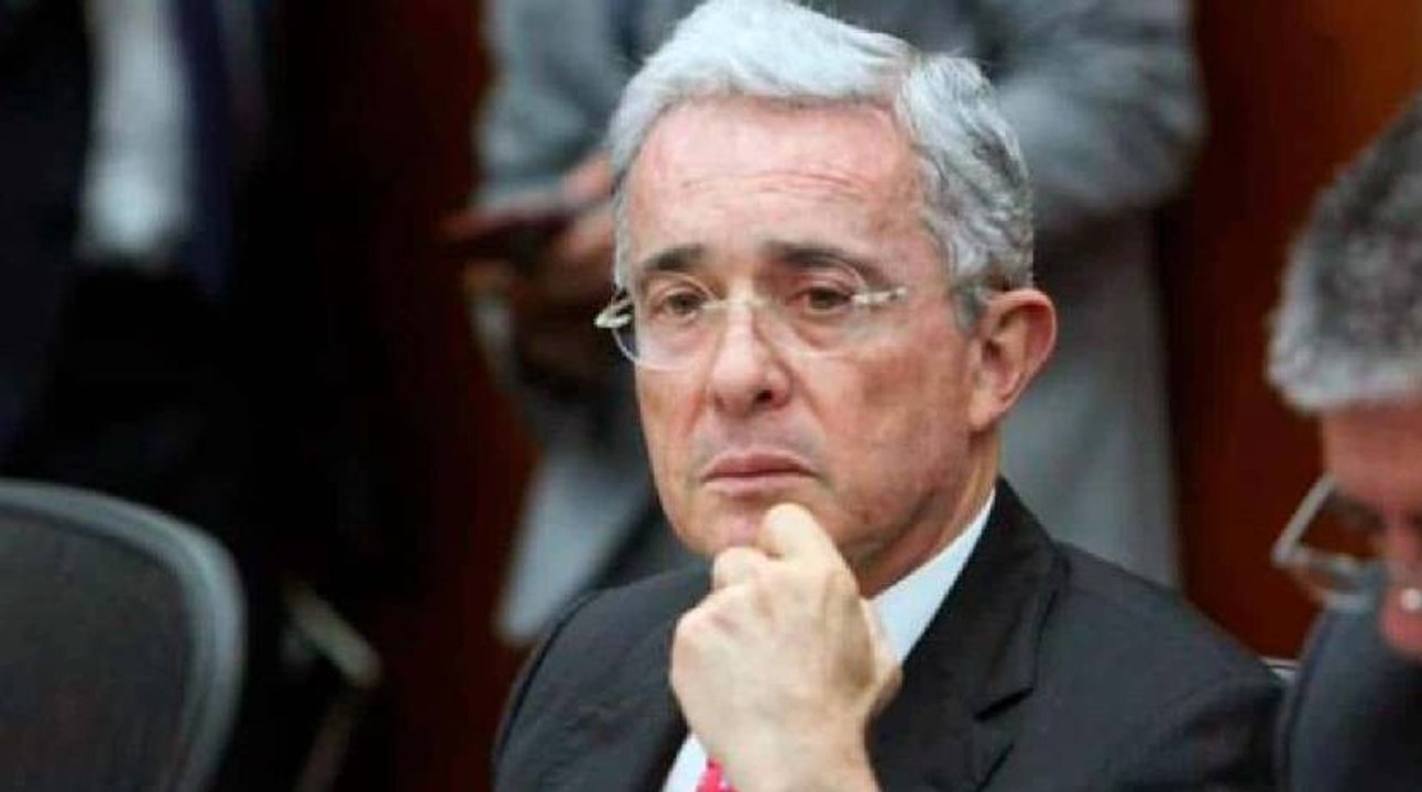 Centro Democrático daría avales a desmovilizados de la extintas Farc