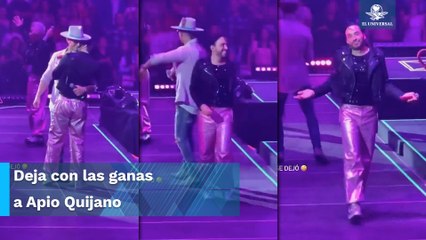 Erik Rubín le niega beso a Apio Quijano en el escenario de los 90's pop tour