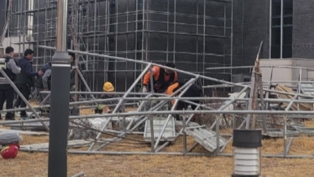 포항 경북대 수련원 공사장에서 작업자 추락...5명 다쳐 / YTN