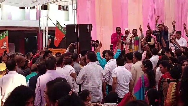 जबलपुर : भाजपा नेताओं ने जमकर खेली होली, गाए गाने