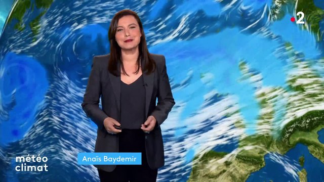 Découvrez le nouveau bulletin météo allongé lancé hier soir sur France 2 avec un tout nouveau décor et des informations sur le climat