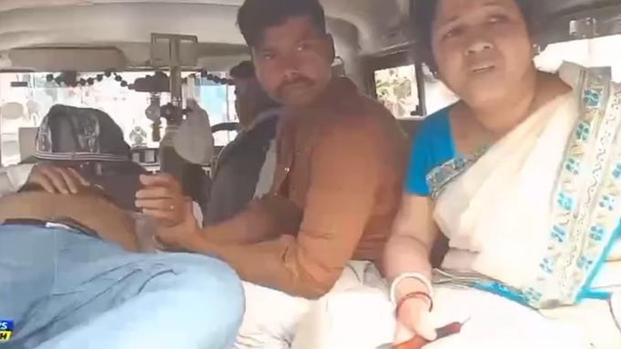 ইংরেজবাজার: তৃণমূল-বিজেপির দুই পক্ষের তুমুল সংঘর্ষ! রণক্ষেত্র মালদা জখম ছয়