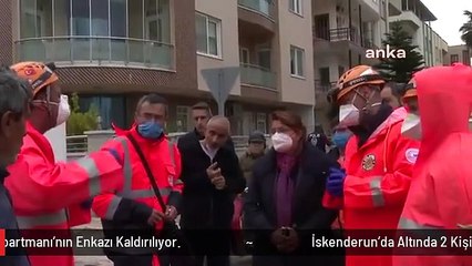 İskenderun'da Altında 2 Kişinin Olduğu Belirtilen Eda Apartmanı'nın Enkazı Kaldırılıyor.