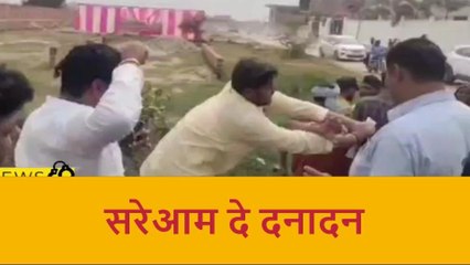 आजमगढ: बीच सड़क पर दे दनादन का वीडियो हुआ वायरल, देखकर उड़ जाएंगे होश