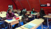 Deprem bölgesindeki Mehmetçik Okulu'nda eğitim devam ediyor