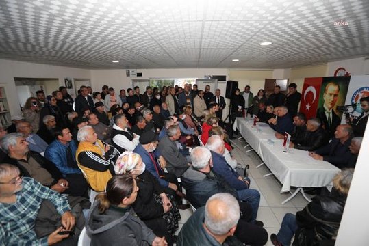 Mezitli Belediye Başkanı Tarhan, İlçedeki Hasarlı Binalarla İlgili Teknik Bilgilendirme Toplantısı Yaptı