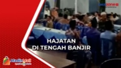 Hujan Deras Melanda Ponorogo, Warga Terpaksa Hajatan di Tengah Banjir
