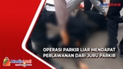 Juru Parkir Acungkan Senjata Tajam dalam Operasi Parkir Liar