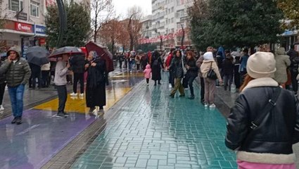 Son Dakika: Bolu'da 4.8 büyüklüğünde bir deprem meydana geldi