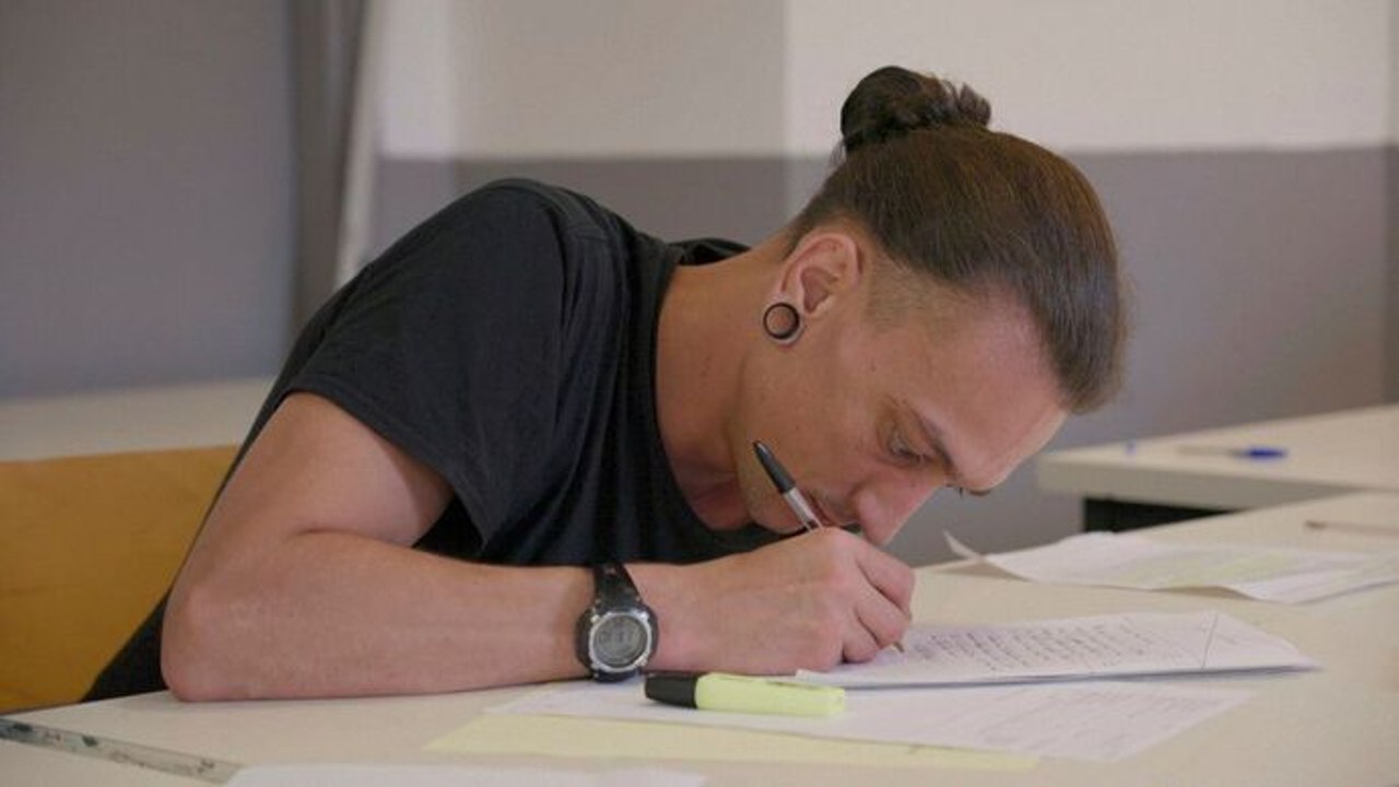 Derrière les barreaux, l'école