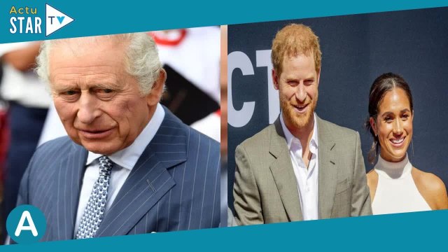 J'espère qu'ils seront assis en… : ce qui se chuchote au sujet de Harry et Meghan pour le couronne