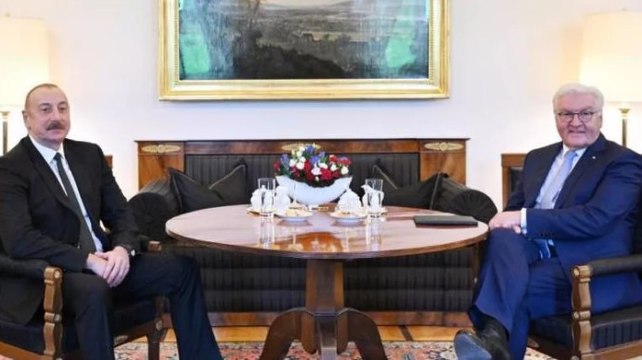 Azerbaycan Cumhurbaşkanı İlham Aliyev ve Alman mevkidaşı Steinmeier, Berlin'de bir araya geldi