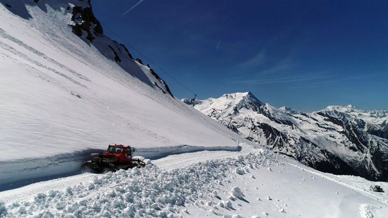 Titans mécanic : engins XXL dans les Alpes