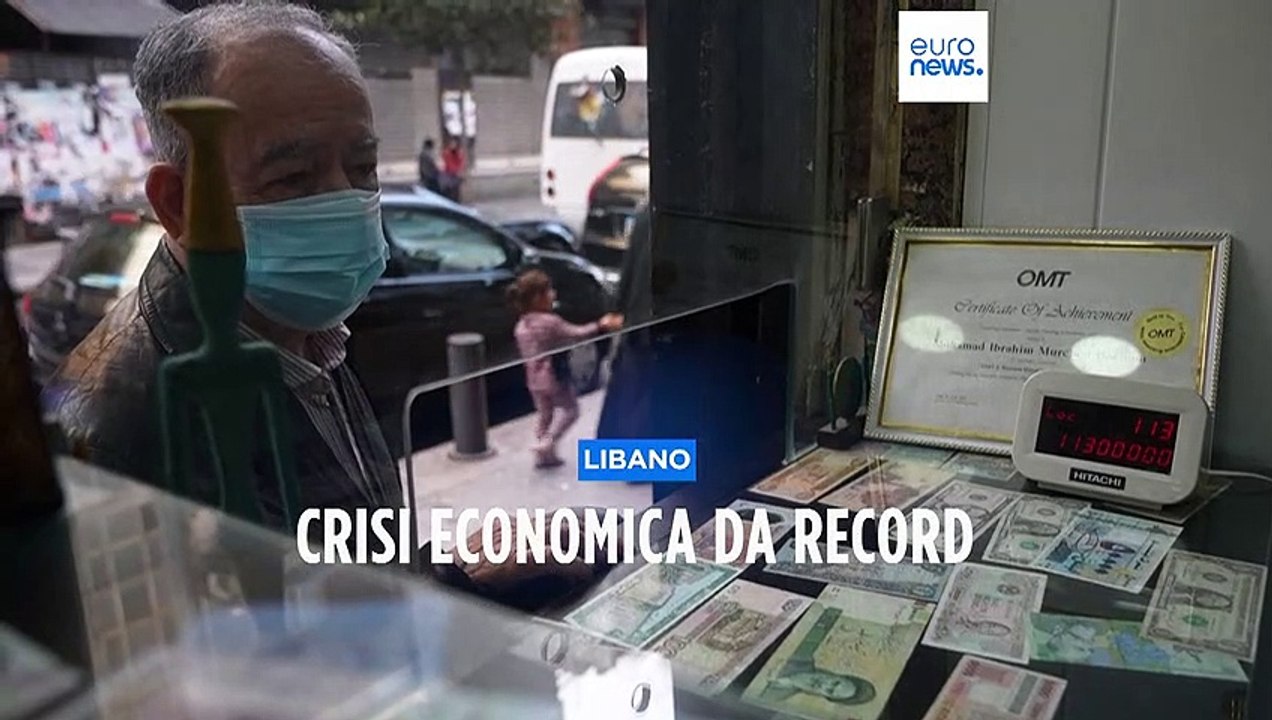 Libano, nuovo record in negativo per la lira. In migliaia in coda davanti alle banche chiuse