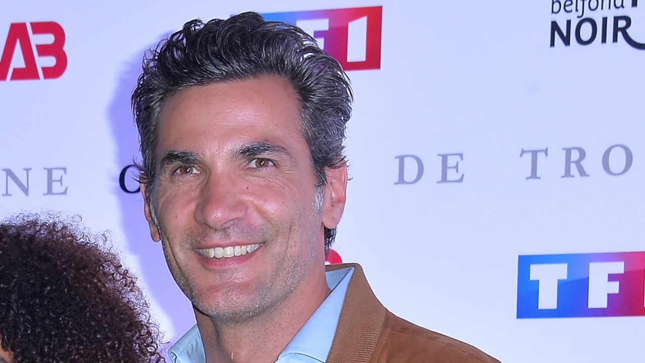 GALA VIDÉO - Patrick Guérineau (Demain nous appartient) pose avec son fils : leur ressemblance est incroyable