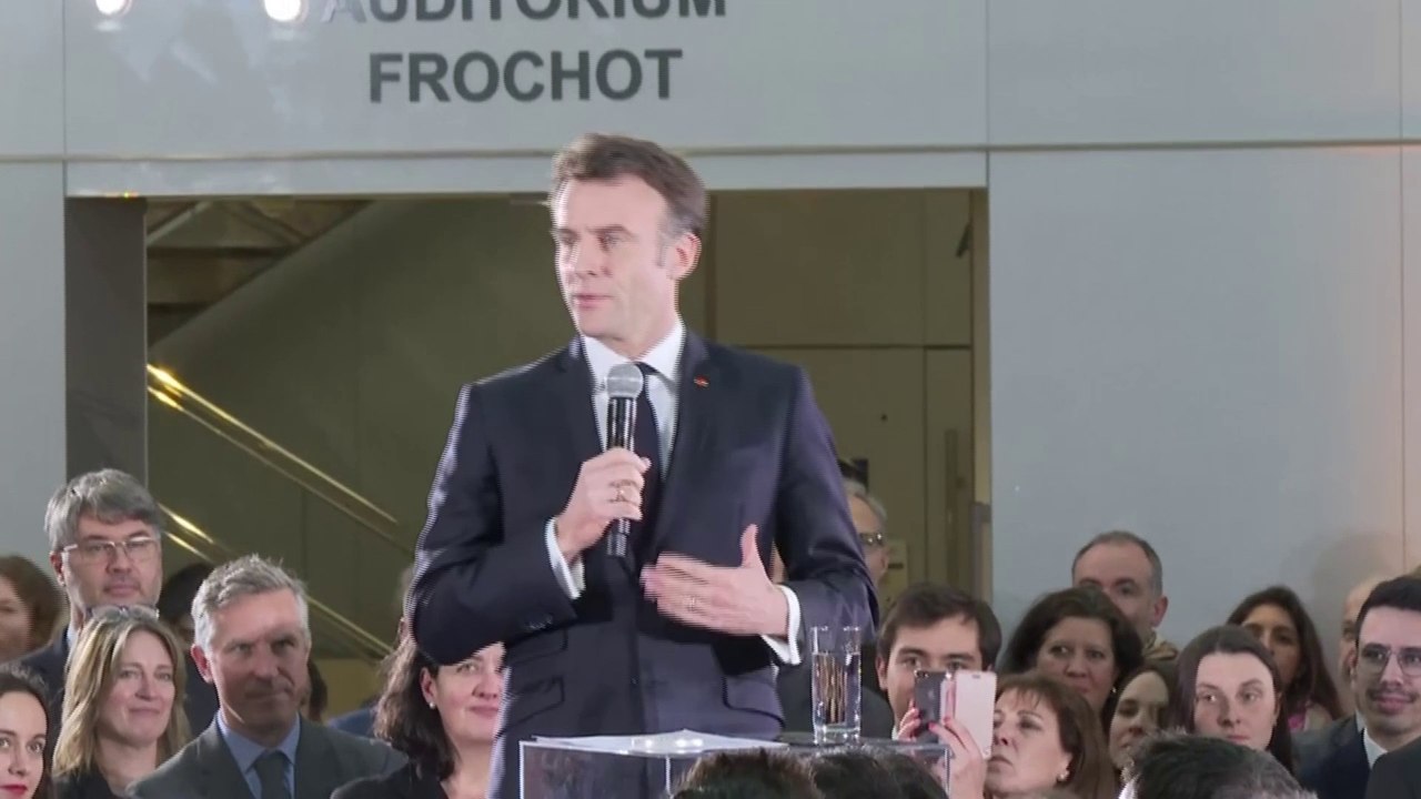 Jeux olympiques de Paris 2024: Emmanuel Macron appelle à être "au rendez-vous" de la "durabilité" et de la "sécurité"