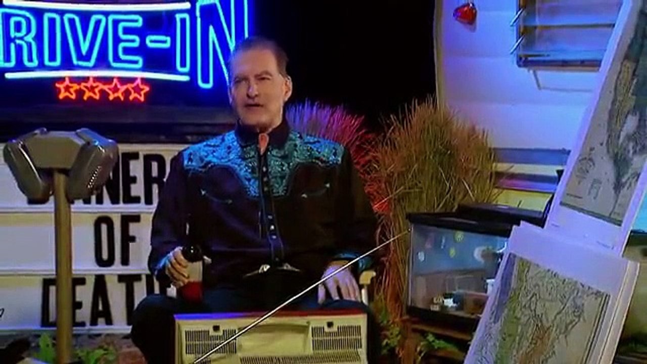 The Last Drive-In with Joe Bob Briggs - Se2 - Ep01 - The Texas Chainsaw Massacre HD Watch - Part 01