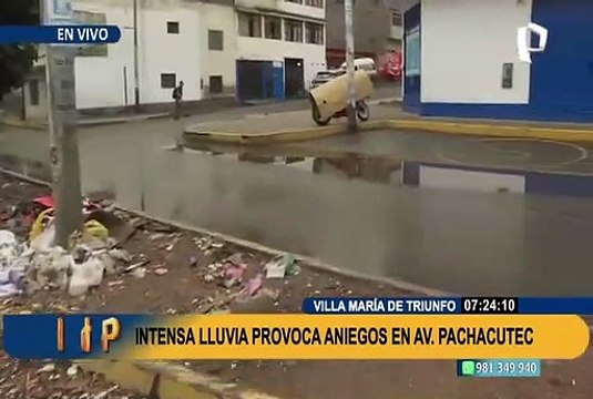 VMT: avenida Pachacútec quedó inundada por lluvias y conductores toman sus precauciones