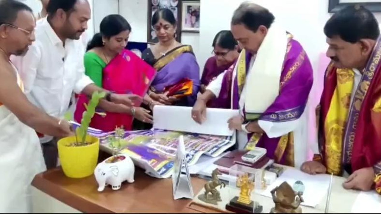 నిర్మల్: పుష్కర సామ్రాజ్య పట్టాభిషేక పోస్టర్ ఆవిష్కరణ