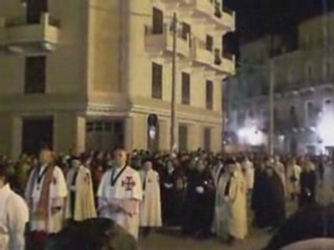 Venerdì santo a barletta processione legno della croce