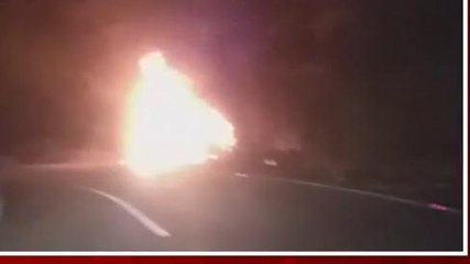 बांसवाड़ा:सड़क हादसे में बाइक सवार की मौत,आक्रोशित लोगों ने कार का लगाई आग,देखें फिर...