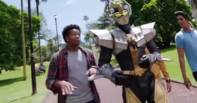 Power Rangers Beast Morphers Power Rangers Beast Morphers E018 – Rewriting History