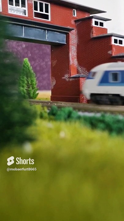 InterRegio fährt durch