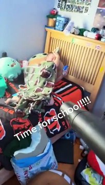 Debout les enfants!!! Façon extrême de réveiller les gosses