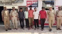 आजमगढ़: पुलिस ने पांच पशु तस्करों को गौवंशो व वाहन के साथ किया गिरफ्तार