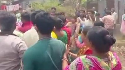 জমি দখল নিয়ে রণক্ষেত্র কল্যানী! প্রকাশ্যে মারামারি, দেখুন ভিডিও