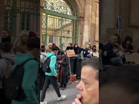 Marseille : le lycée Montgrand bloqué, on va continuer à faire du bruit clament les lycéens