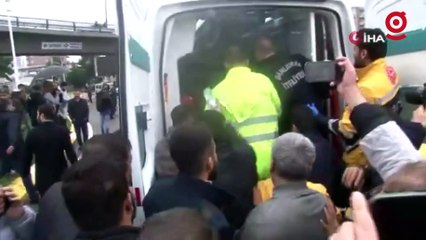 Alt geçitten kurtarılan kişiyi sevinç gözyaşlarıyla karşıladılar