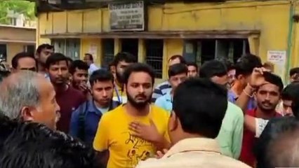 দার্জিলিং: বিশ্ববিদ্যালয়ের অভুক্ত পড়ুয়াদের ভাতের দাবিতে আন্দোলনের নয়া মোড়