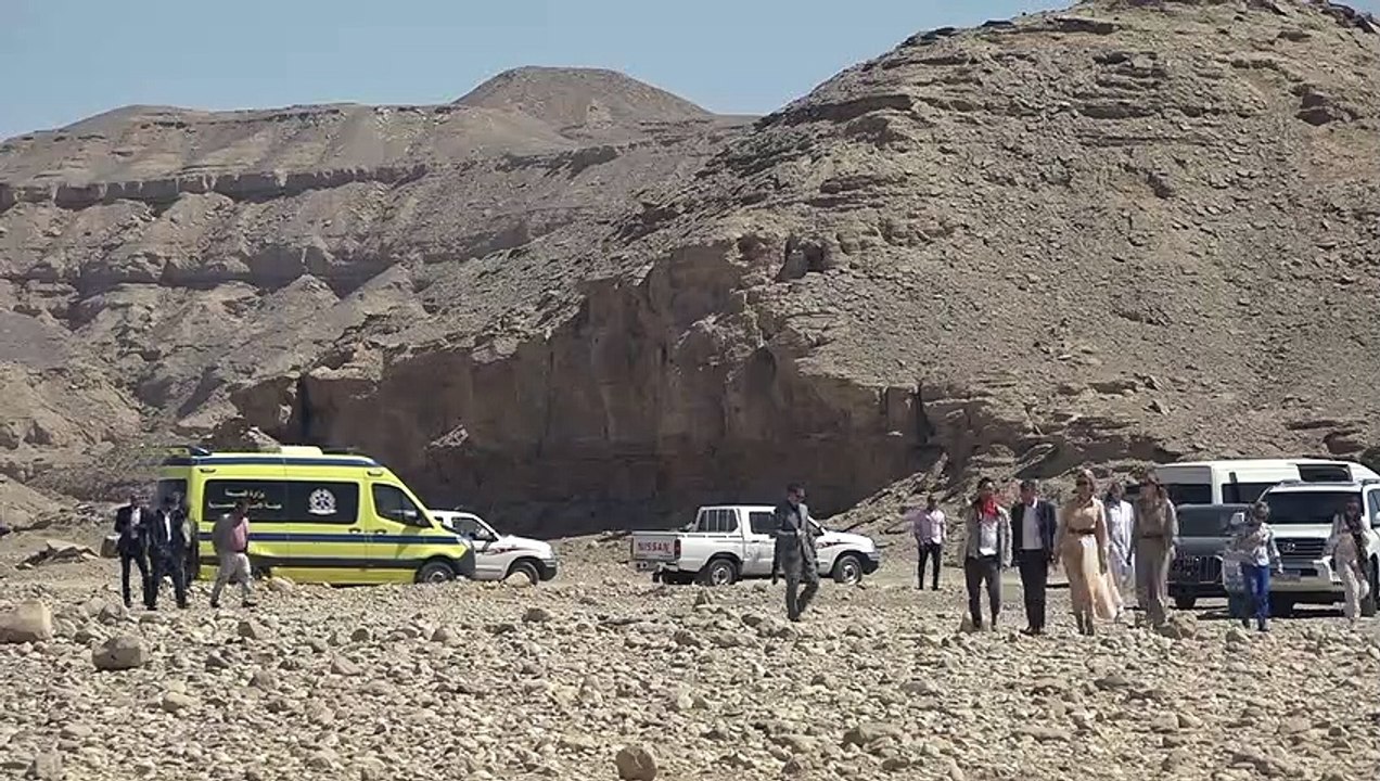 La reine Mathilde et la princesse Elisabeth visitent le site archéologique d'El Kab