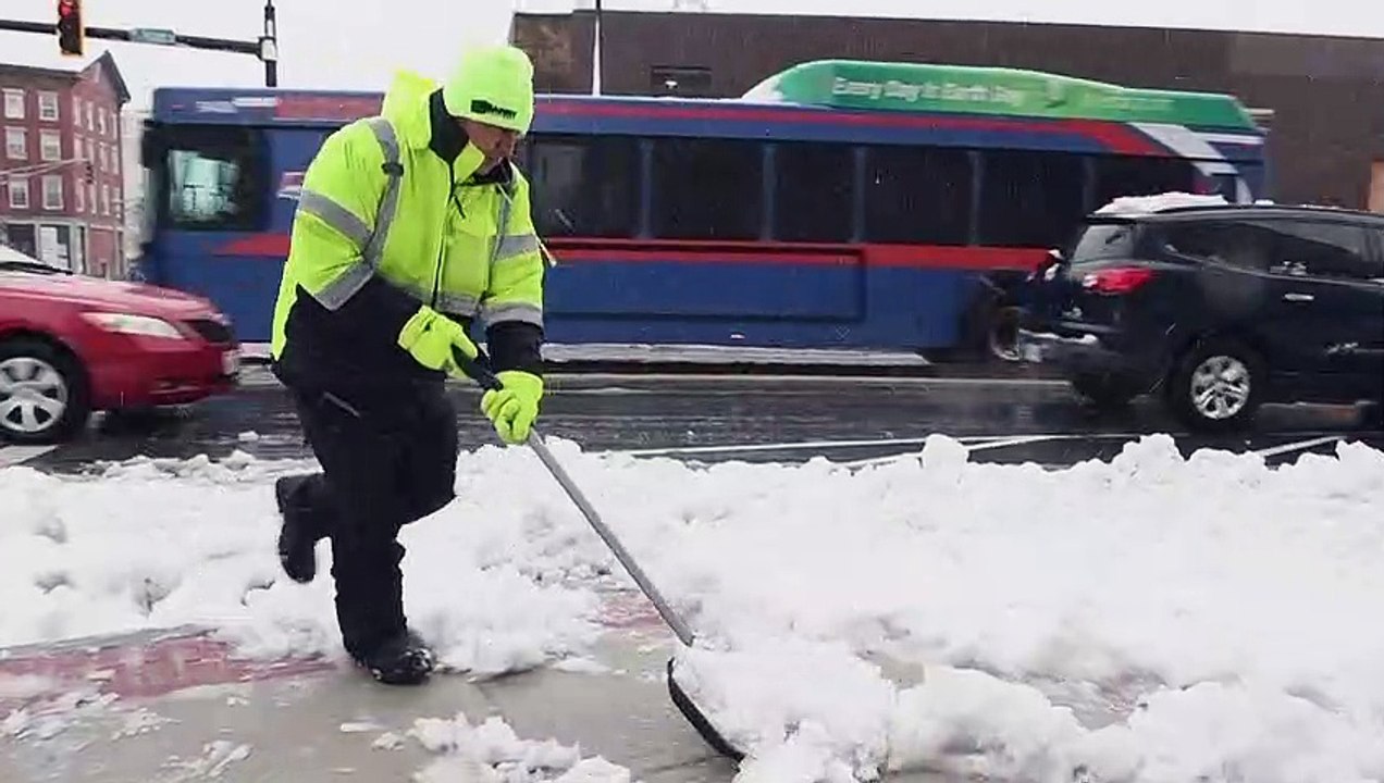 Extremwetter in den USA: Schneestürme und Regen-Chaos