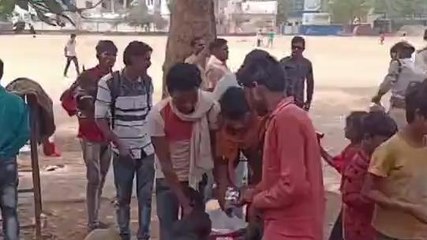 छिंदवाड़ा: परेशान मजदूरों को प्रशासन ने कराई भोजन की व्यवस्था,भुगतान का मिला आश्वासन