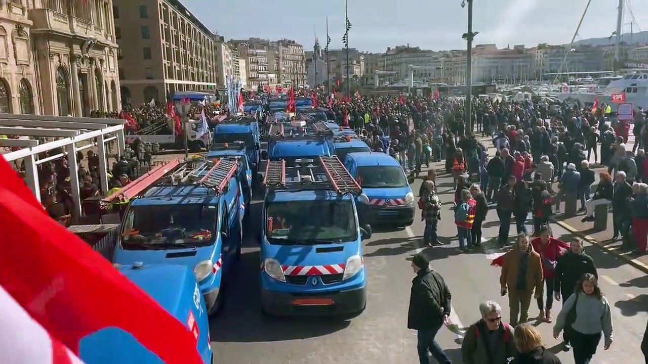 Retraites : les syndicats veulent mettre la pression sur le parlement