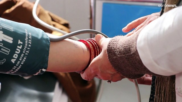 بعد حظر تعليم الفتيات.. نساء أفغانستان بلا رعاية صحية بسبب غياب الطبيبات