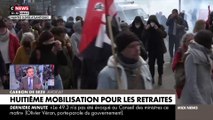 Tensions dans le centre-ville de Nantes entre forces de l'ordre et des manifestants - Regardez