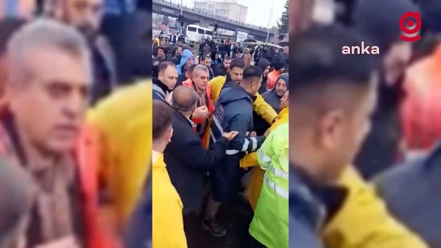 Depremin ardından selin vurduğu Şanlıurfa’da yurttaşlar, Büyükşehir Belediye Başkanı Zeynel Abidin Beyazgül’ü protesto etti