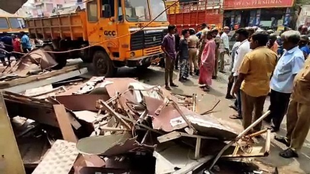 निगम ने हटाया अतिक्रमण